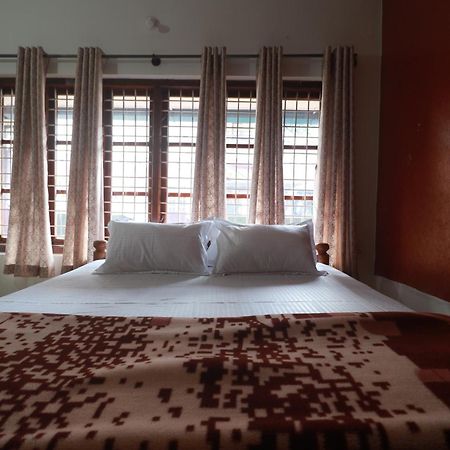 Flintstone Home Kushalnagar Luaran gambar