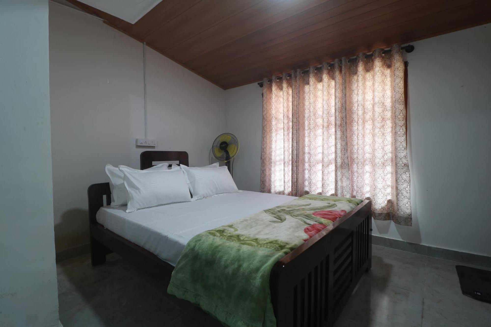 Flintstone Home Kushalnagar Luaran gambar