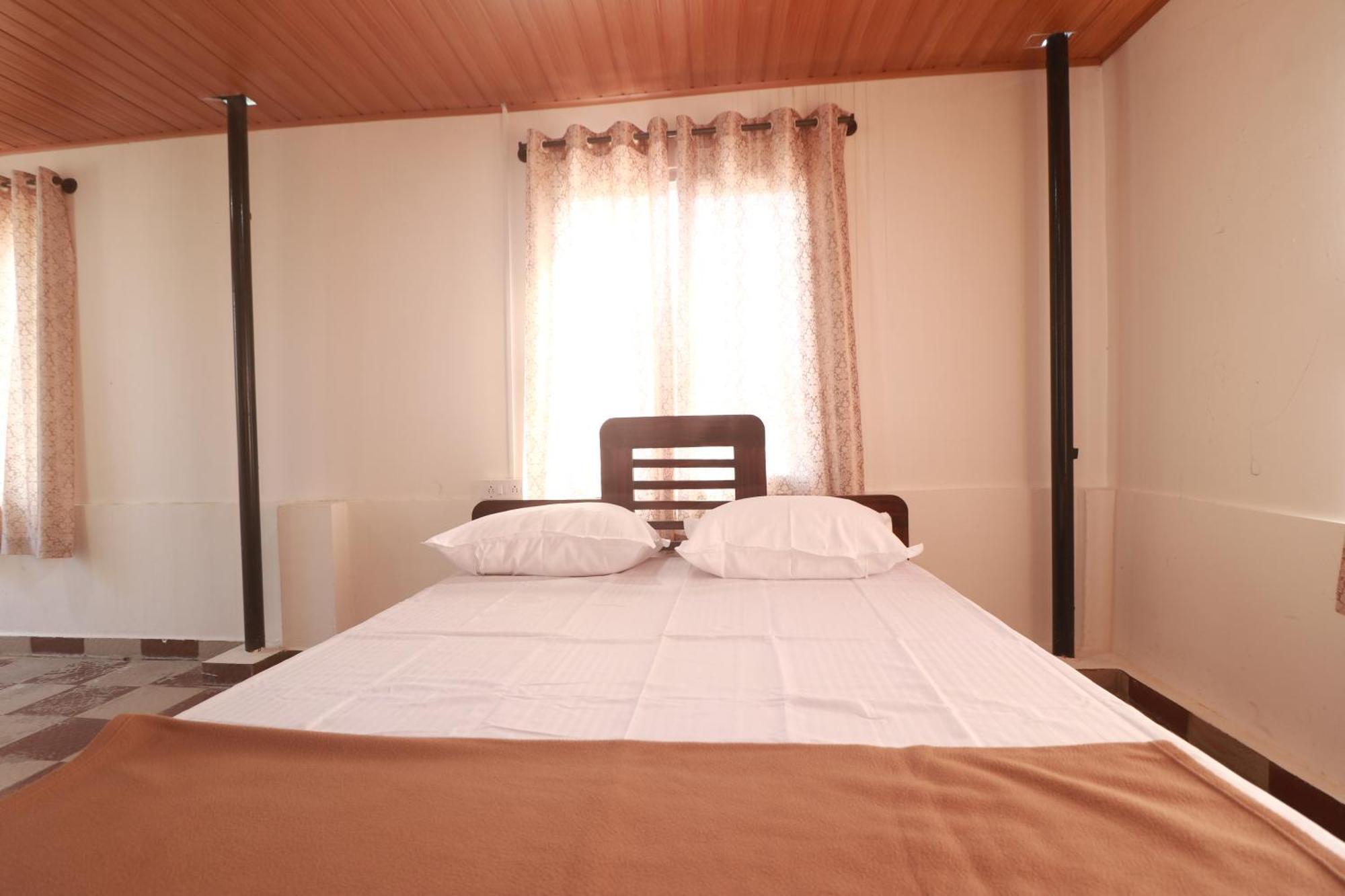 Flintstone Home Kushalnagar Luaran gambar