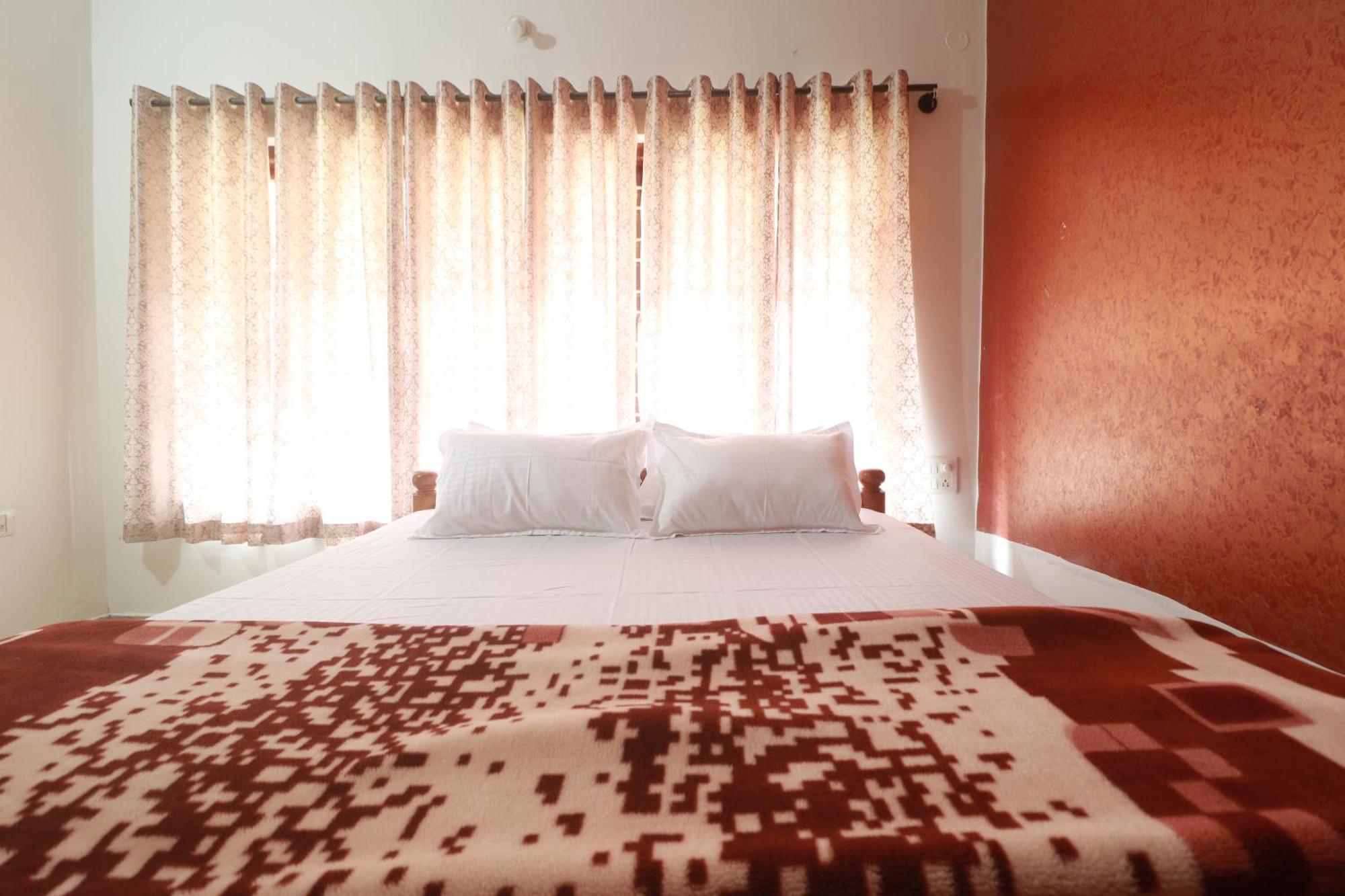 Flintstone Home Kushalnagar Luaran gambar