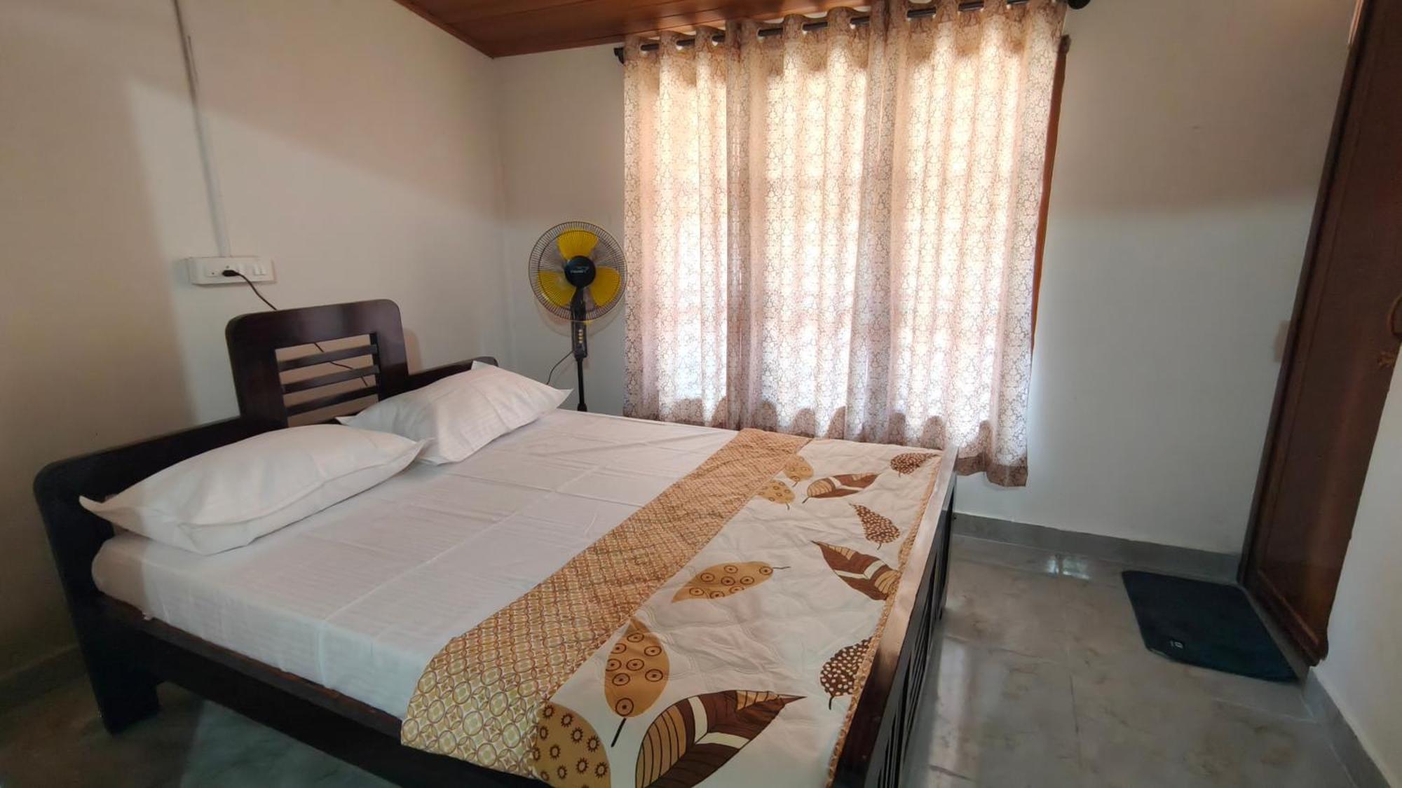 Flintstone Home Kushalnagar Luaran gambar