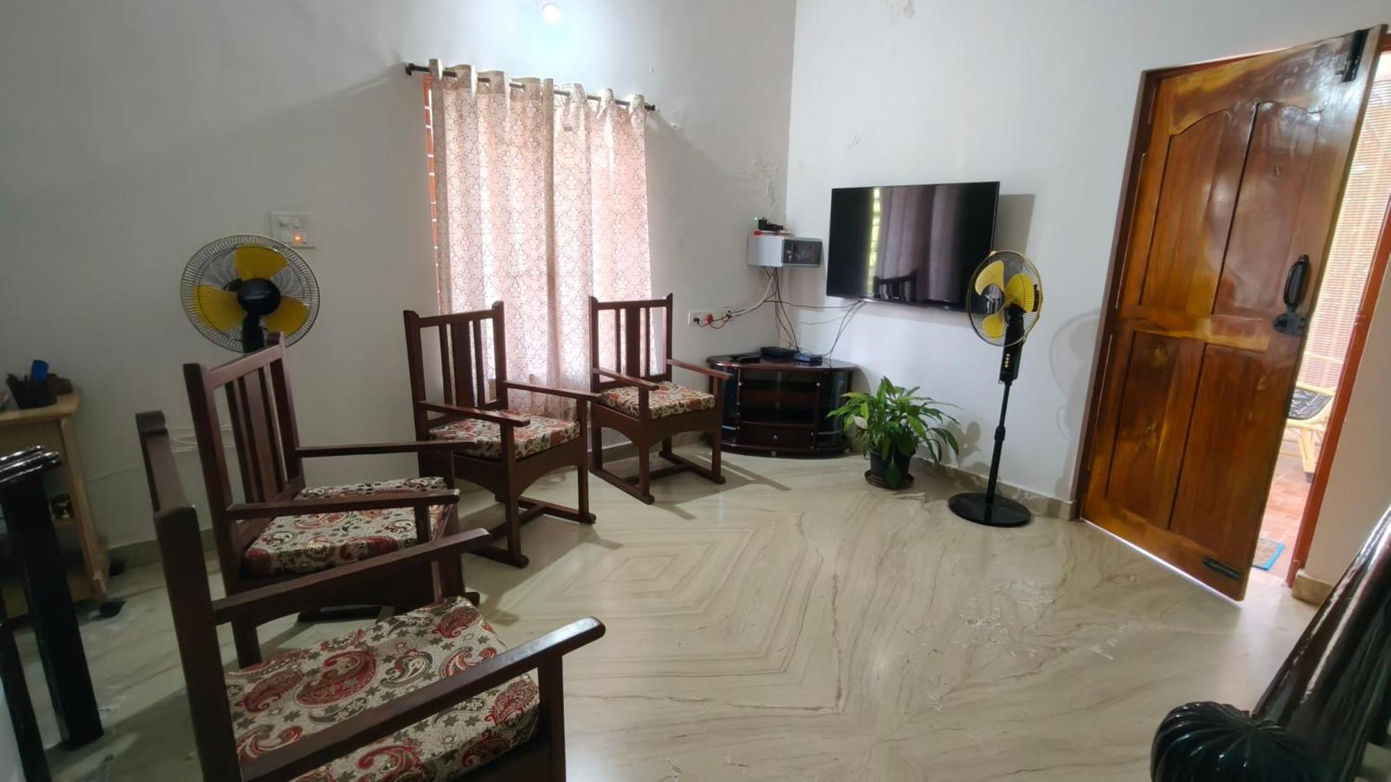 Flintstone Home Kushalnagar Luaran gambar
